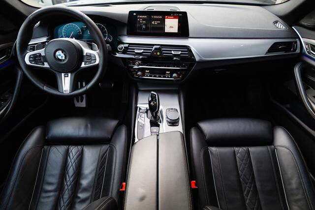 BMW 5-SERIE Touring 540i xDrive 340 pk High Executive /Pano-Dak/ Head-Up/ Harman&Kardon/ Keyless/ 360-camera/ Sport-Stoelen/ Stoel.Verw/ 20''LMV