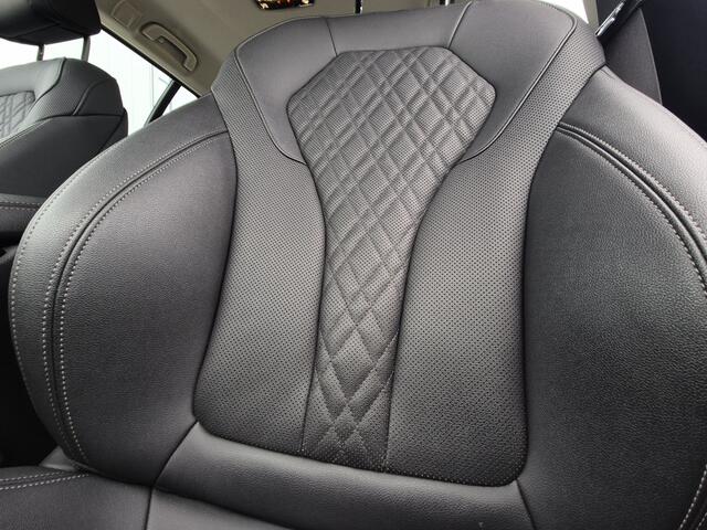 BMW 5-SERIE Touring 530e Business E plus Hybrid. Elektrische achterklep.