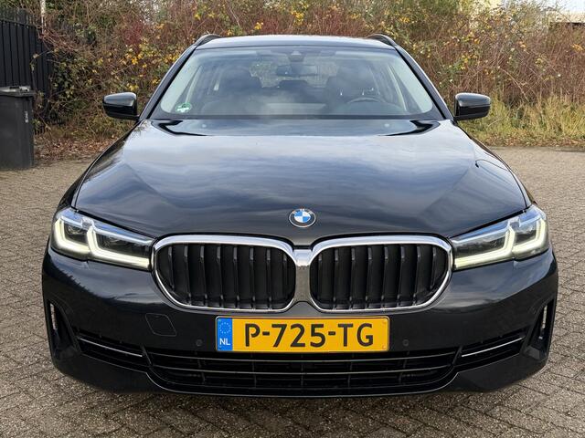 BMW 5-SERIE Touring 530d xDrive Business Edition Plus Carplay/Sportleer/Camera/Stoelverw