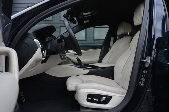 BMW 5-SERIE Touring 520i High Executive | M-PAKKET | 360 CAM | CARPLAY |