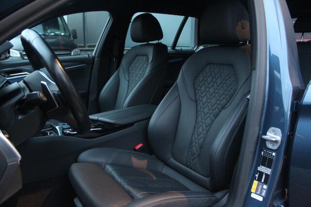 BMW 5-SERIE Touring 530e M-Sport | Stuur en Stoelverwarming | HUD | Elektrische stoelen | Sfeerverlichting