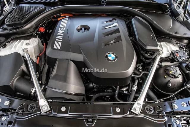 BMW 5-SERIE Touring 530e xDrive M-SPORT ** LED, NAVI+, LEDER, 19-inch LMV, ALARM, M-ONDERSTEL ** 1e EIG - UNFALLFREI - ¤ 17.900,= onder NP ** ** INFORMEER OOK NAAR ONZE AANTREKKELIJKE FINANCIAL-LEASE TARIEVEN **