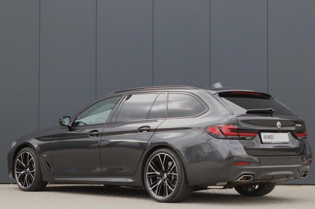BMW 5-SERIE Touring 530i M Sport Laser Pano Comfort 20 inch -VOL-