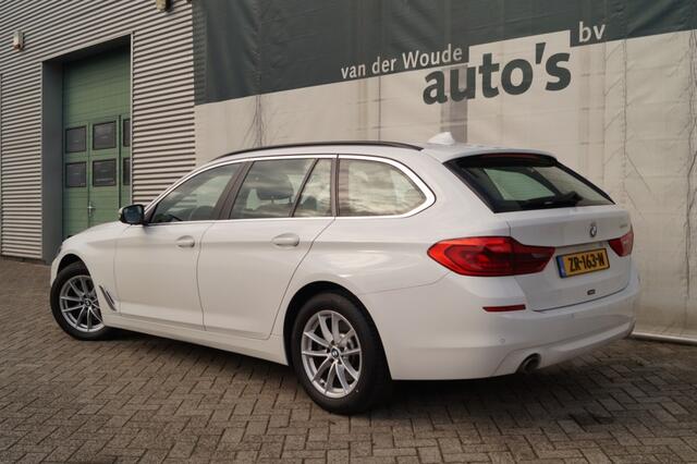BMW 5-SERIE Touring 520i 184pk Automaat Executive Edition -NAVI-ECC-
