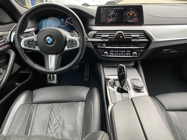 BMW 5-SERIE M550i xDrive High Executive leer/navigatie/automaat