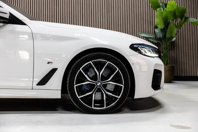 BMW 5-SERIE 545e xD High Ex. Ed. | HuD | H&K | Open Dak | Trekhaak |