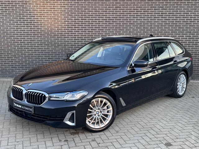 BMW 5-SERIE Touring 520d High Executive | Panoramadak | Luxury line | 360 Camera | Head-up Display