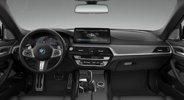 BMW 5-SERIE 530e xDrive M-Sport | Schuifdak | CoPilot | Harman Kardon