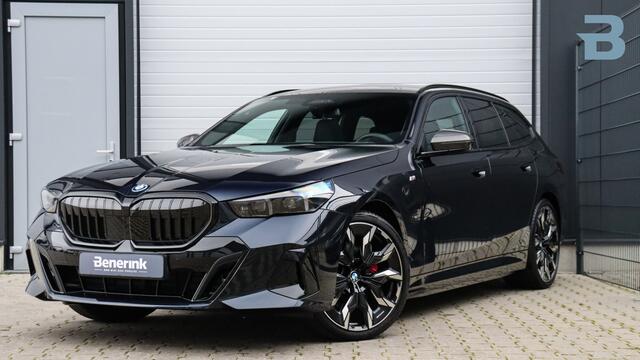 BMW 5-SERIE Touring 530e xDrive M-Sport Pro | Stoelventilatie | Bowers & Wilkins | M Carbon exterieur | Onderstel Professional | Head-up | Panoramadak | Trekhaak