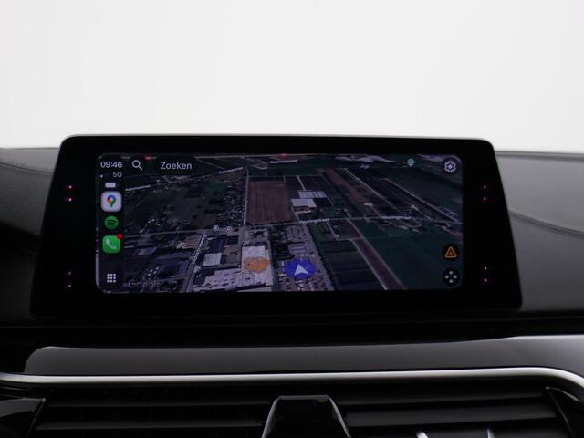 BMW 5-SERIE Touring 520i HE LUXURY + PANORAMA | HEAD-UP | LIVE COCKPIT | 1e EIGENAAR | SFEERVERLICHTING | LEDER