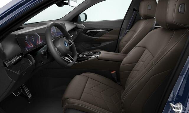 BMW 5-SERIE 530e M Sport Edition | M Sportpakket Pro | Travel Pack | Comfort Pack | Bowers & Wilkins | Innovation Pack | Panoramadak | Trekhaak