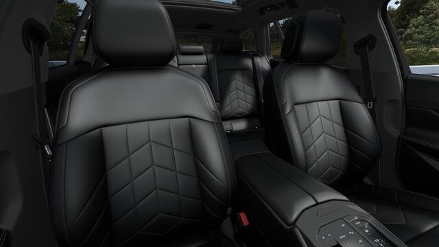 BMW 5-SERIE Touring 530e M Sport Automaat / Panoramadak / Trekhaak / Stoelventilatie / Bowers & Wilkins / M Sportonderstel / Comfort Access / Adaptieve LED / Parking Assistant Plus