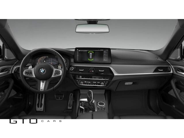 BMW 5-SERIE Touring 520i M Sport | Pano | Laser | Harman Kardon | Memory