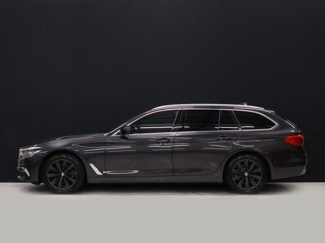 BMW 5-SERIE Touring 520i High Executive Edition M Sport [TREKHAAK INKLAPBAAR, CAMERA, APPLE CARPLAY, ANDROID AUTO, MEMORY SEATS, M STUURWIEL, VOL LEDER, NIEUWSTAAT]