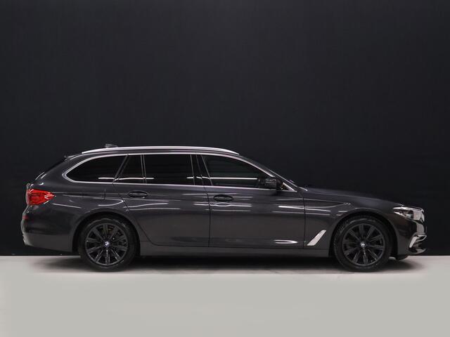 BMW 5-SERIE Touring 520i High Executive Edition M Sport [TREKHAAK INKLAPBAAR, CAMERA, APPLE CARPLAY, ANDROID AUTO, MEMORY SEATS, M STUURWIEL, VOL LEDER, NIEUWSTAAT]