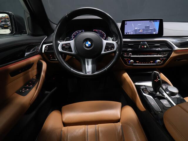 BMW 5-SERIE Touring 520i High Executive Edition M Sport [TREKHAAK INKLAPBAAR, CAMERA, APPLE CARPLAY, ANDROID AUTO, MEMORY SEATS, M STUURWIEL, VOL LEDER, NIEUWSTAAT]