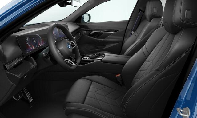 BMW 5-SERIE Touring 530e M Sport Edition | M Sportpakket Pro | Innovation Pack | Travel Pack | Panoramadak