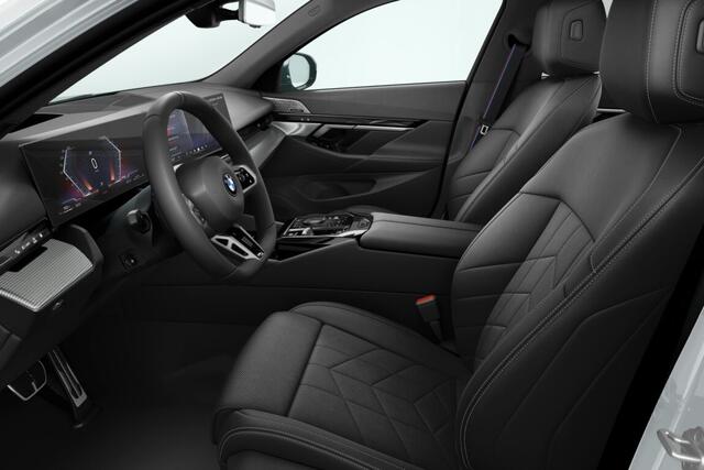 BMW 5-SERIE Touring 520i | M Sportpakket Pro | Innovation Pack | Travel Pack | Comfort Pack | Trekhaak