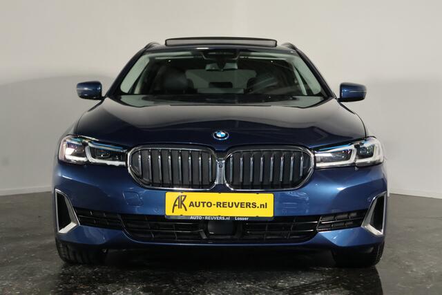 BMW 5-SERIE Touring 530e xDrive LuxuryLine / Opendak / LaserLED / Co-Pilot / HUD