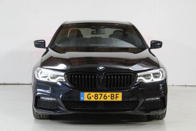 BMW 5-SERIE 530i High Ex M-Sport | HUD | Sfeer | Memory | Trekhaak | Camera