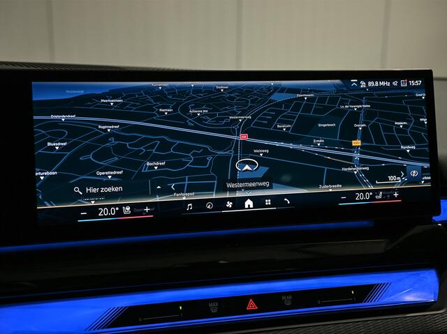 BMW 5-SERIE 550e xDrive M Sport pro · Adaptive Suspension · Iconic Glow · M Sport Brake · Shadowline Lights · Panorama dak · Comfort Seats · 4 Zone Climate · Ambiance Light · Adaptive Led · B&W Sound · Driving Assistant Professional