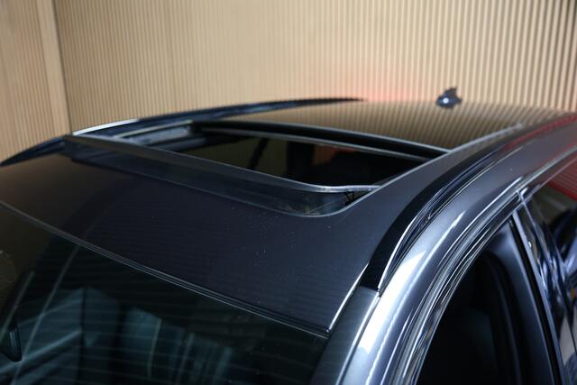 BMW 5-SERIE Touring 530i xDrive High Executive AVM CAMERA NAVI PDC AMBIENT THAAK '21