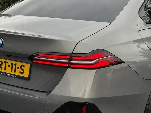 BMW 5-SERIE 530e | M-Sport | 21'' | Harman/Kardon | Elek. Trekhaak | 4x Stoelverw. | Comfort Access