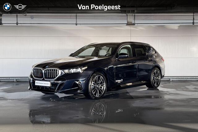 BMW 5-SERIE Touring 530e | M Sportpakket | Innovation Pack | Travel Pack | Comfort Pack | Trekhaak