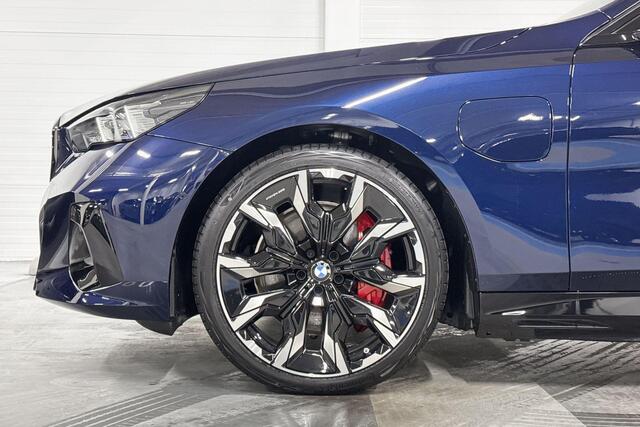 BMW 5-SERIE Touring 550e xDrive | M-Sport Pro | Travel Pack | Innovation Pack | Comfort Pack | Driving Assistant Professional | Parking Assistant Plus | Bowers&Wilkins | Comfort Access | Trekhaak