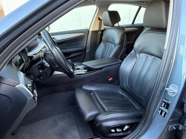 BMW 5-SERIE 520i High Executive / Sch.dak/ comf.stl