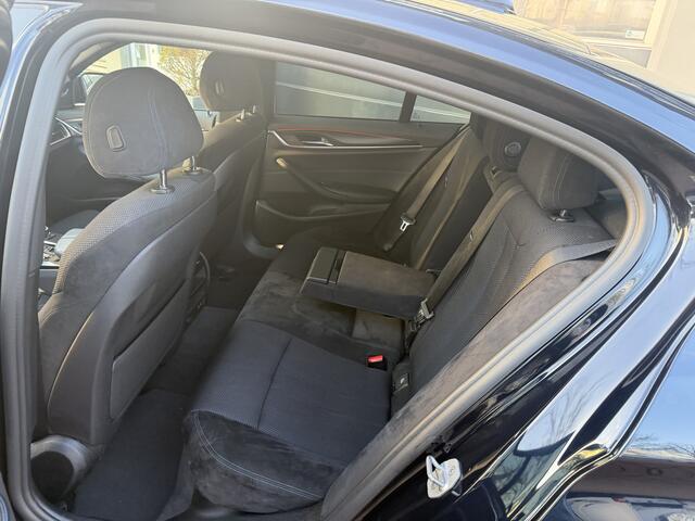 BMW 5-SERIE 520i High Executive Bj 2020 M-Pakket 184pk 94.000 km dealer onderhouden