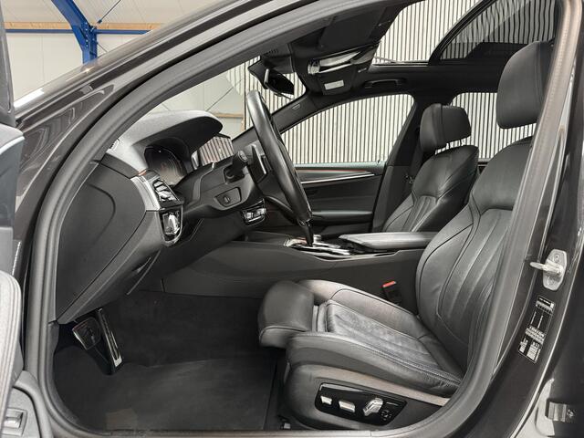 BMW 5-SERIE Touring 520i High Executive G31 LCI - M PAKKET - PANORAMADAK - COMFORT ZETELS - STOELVER + KOELING - LASER LAMPEN