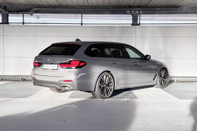BMW 5-SERIE Touring 540i xDrive M-Sport