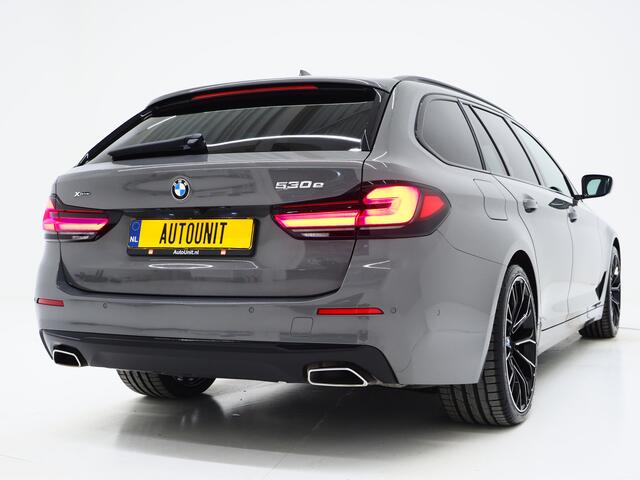BMW 5-SERIE Touring 530e xDrive | Panoramadak | Harman/Kardon | HUD | Camera | Leder | Keyless | Adaptive Cruise