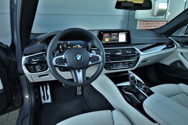 BMW 5-SERIE Touring 540i xDrive High Executive M-Sport pakket