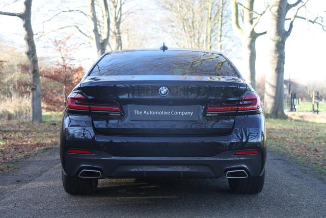 BMW 5-SERIE 530e M Sport |HIFI|Stuurver|Drivingass|CarbonZwart|