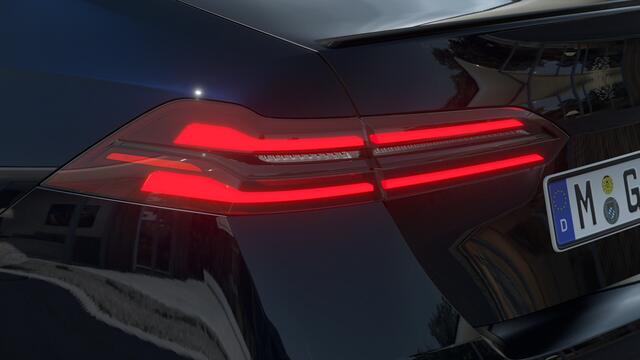 BMW 5-SERIE 520i High Executive M Sport Automaat / Trekhaak / Adaptieve LED / Parking Assistant Plus / Stuurverwarming / Comfort Access / Live Cockpit Professional