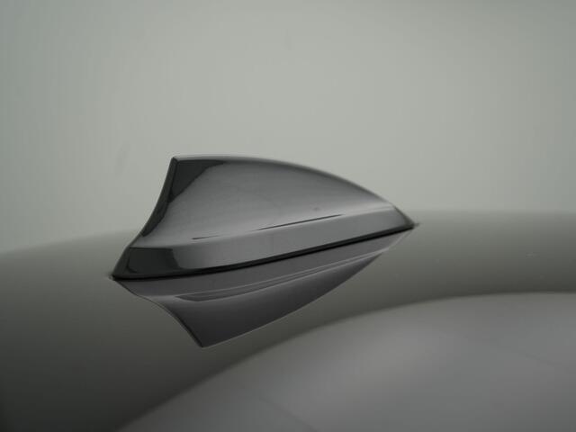 BMW 5-SERIE 530e iPerformance High Executive - RIJKLAARPRIJS - Plug-in Hybride - Achteruitrijcamera - Apple Carplay - Android Auto - Head-Up Display - Stoel- en Stuurverwarming!