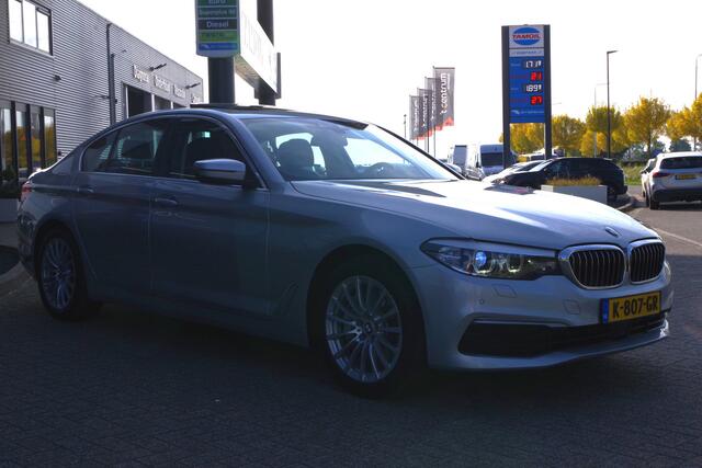 BMW 5-SERIE 540i 340 PK xDrive High Executive, Trekhaak, Schuif-Kanteldak, Adap. Cruise Control, Memory