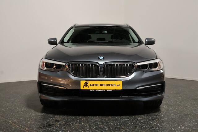 BMW 5-SERIE Touring 520i / LED / Leder / CarPlay / Trekhaak / Cam