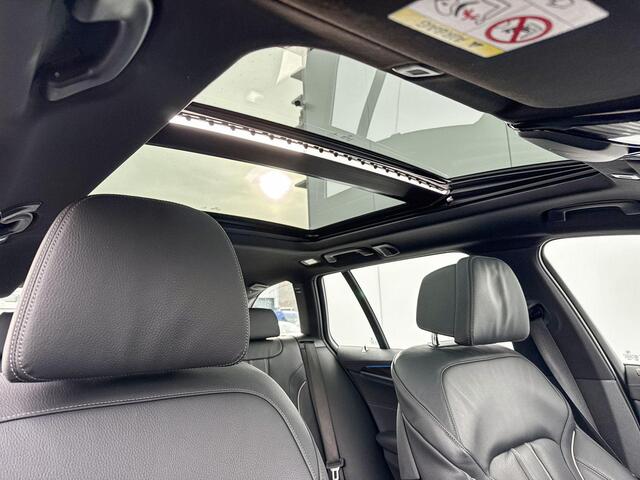 BMW 5-SERIE Touring 530e High Executive Luxuryline Comfort Acces / Glazen Schuifdak / Stoelverwarming / Adaptieve Led / Driving Prof / Parking Plus / Head Up / Hifi