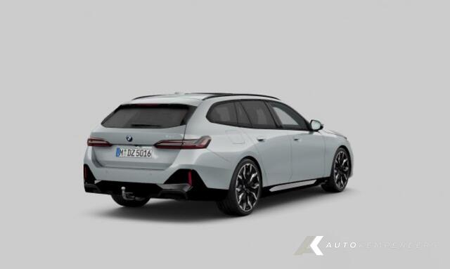 BMW 5-SERIE 520i M Sport Pro | Panorama | Bowers & Wilkins | Head-Up | 360° | 21 Inch | Trekhaak | Iconic |