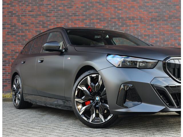 BMW 5-SERIE Touring 550e xDrive | Frozen - Pano - Trekhaak