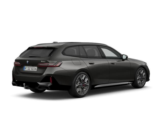 BMW 5-SERIE Touring 520i M Sportpakket Pro | Comfort Pack | Travel Pack | Innovation Pack | Trekhaak | Bowers & Wilkins | Panoramadak | Showroom Selection