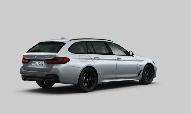 BMW 5-SERIE Touring 530e M-Sport | Panoramadak | Head Up | Comfort Zetels