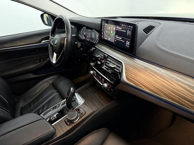 BMW 5-SERIE Touring 530e xDrive Business Edition Plus Schuifdak, Leder, 360 Camera, Navi, Stoelverwarming, Memory stoelen, Head-up display, elektrische trekhaak, Elektrische achterklep