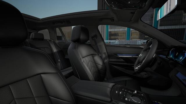 BMW 5-SERIE Touring 530e M Sport Automaat / Panoramadak / Trekhaak / Adaptieve LED / Parking Assistant Plus / Live Cockpit Professional / Stoelventilatie / Comfort Access