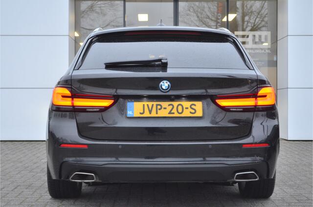 BMW 5-SERIE Touring 530e Leer | Head Up | Stuur-Stoelverw v+a | Adapt Cr | Sfeerverl.| Dealer onderhouden!
