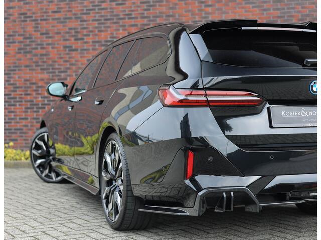 BMW 5-SERIE Touring 530e xDrive | M Performance - Pano - Trekhaak - HUD