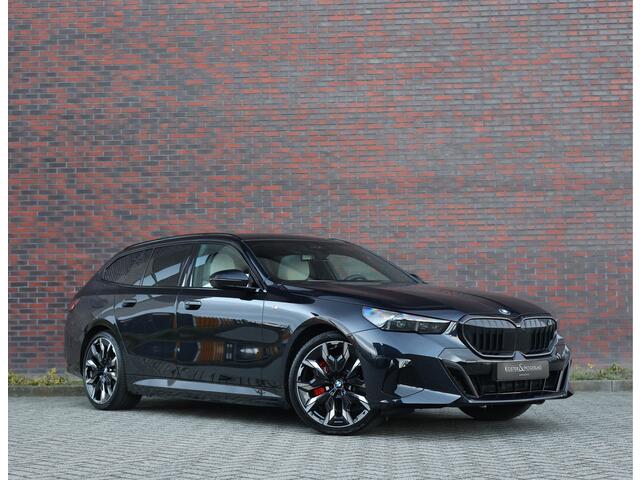 BMW 5-SERIE Touring 550e xDrive | Carbonzwart - Bow&Wil - Trekhaak